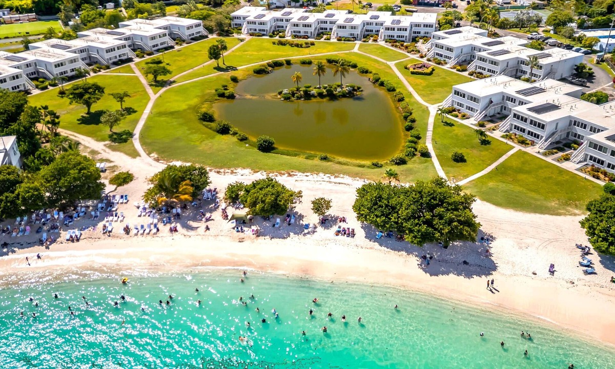 Cabes Point Condo | Beachfront walkout onto Sapphire Beach, Crystal Cove