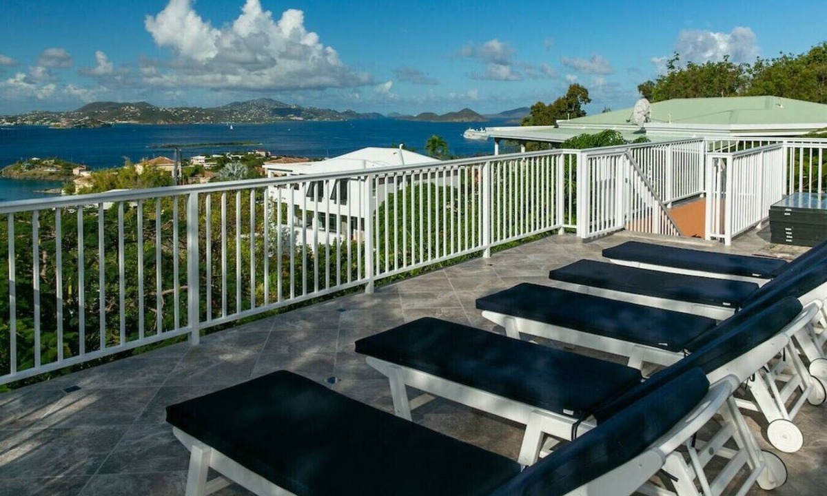 Estate Enighed House | Cay Syrah! 4 bedroom home! Solar/battery backup!