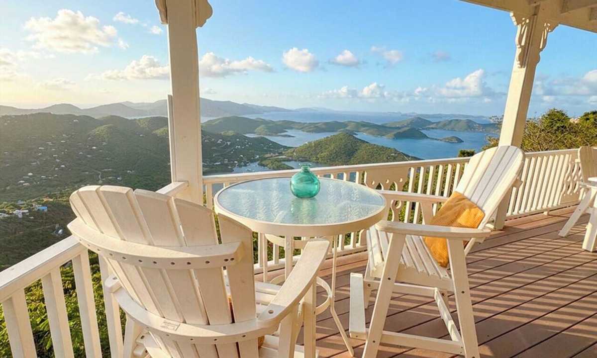Estate Carolina Villa | Experience the ultimate retreat at One Particular Harbour, where breathtaking views meet unparalleled privacy, creating the perfect oasis for relaxation and rejuvenation. This is the getaway you’ve been dreaming of!
