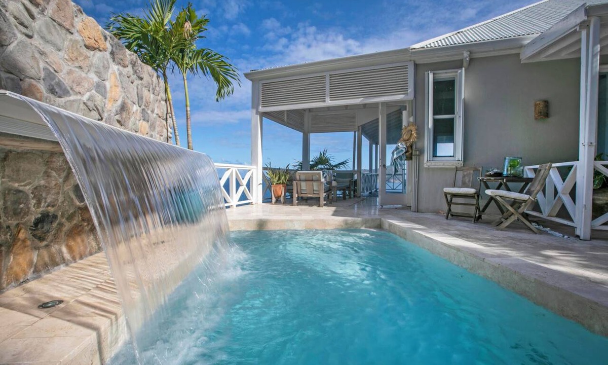 Peterborg House | Romantic Getaway | Oceanfront | Private Pool