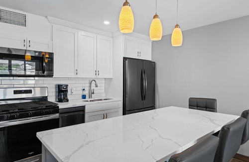 Cabes Point Condo | Beachfront walkout onto Sapphire Beach, Crystal Cove