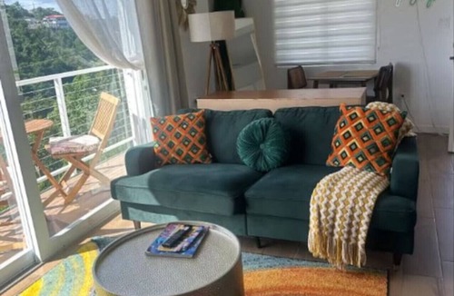 Estate Tabor and Harmony House | Beautiful & Spacious Guest House w/Gym