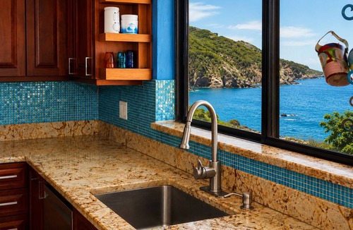 Estate Tabor and Harmony Villa | Cliffside Retreat | Infinity Pool, Yoga Deck, 9 BR