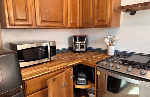 Upper Carolina Condo | Coral Bay 2BR; Mountain View; AC; Starlink; Generator