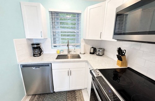 Estate Coakley Bay Condo | Crucian Sunsets-Amazing sea views, pool, generator, 3bd/2ba Coakley Bay Condo.