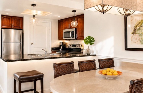 Estate Bakkero Resort | 𝐅𝐢𝐧𝐝𝐢𝐧𝐠 𝐌𝐞𝐢𝐥𝐢 Beachfront Frenchman's Cove Resort+ Amenities Included