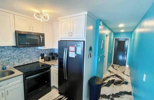 Benner Condo | Luxury 2Bed 2Bath Condo In Downtown Red Hook
