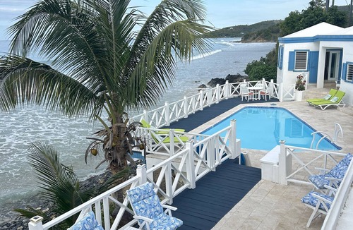 North Star House | Oceanfront Villa For Groups-Dive & Snorkel-3 En-suite King/Queen Bedrooms.