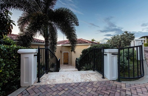 Estate Enighed Villa | Poinciana 10% Off Fall!