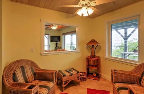 Upper Carolina House | STJ Studio with Pool, Hot Tub & Stargazing/Bird watching Deck& Backup Generator