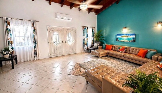 3-bedroom house- Close Prox to Airport, Beaches and Amenities full AC in Frederiksted