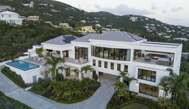 Bakkero Villa - A brand new luxury villa in the heart of St. Thomas in St. Thomas