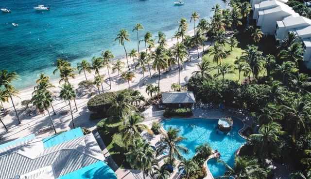 `Bay View` Near Pool, Hot Tub, Beach & Restaurant in Cowpet Bay West
