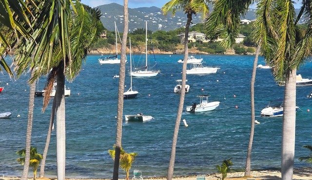 Direct Beachfront Anchorage 3 Bedroom Contemporary. Exquisitely Built, Furnished in Nazareth