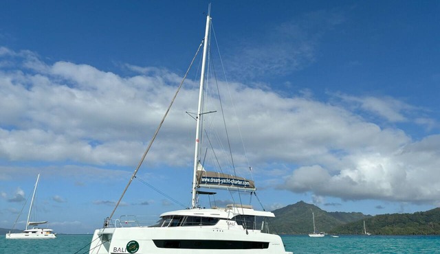 Sun-Kissed Sailing: A Caribbean Beach Experience from Islas Vírgenes de Estados Unidos, Santo Tomás in St Thomas