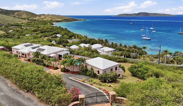 Villa Amarante, St. Croix, Luxury 5 bed 4 bath Stunning Views Walk to Yacht Club