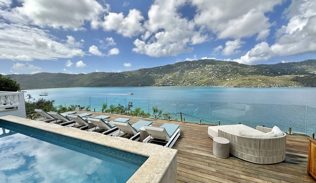 Villa Pallina | Magens Bay Views + Backup Power in St Thomas