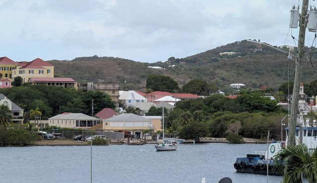 Vis Ton Reve- 2-bedroom condo in amazing Christiansted with AC and comfort in Christiansted