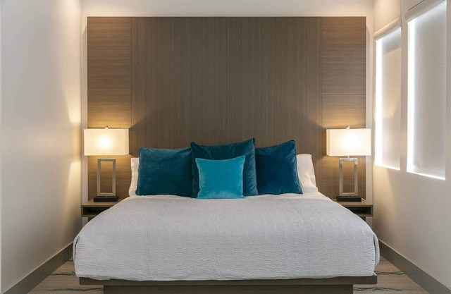 Suite 4, 10% Off Fall Stays in Cruz Bay