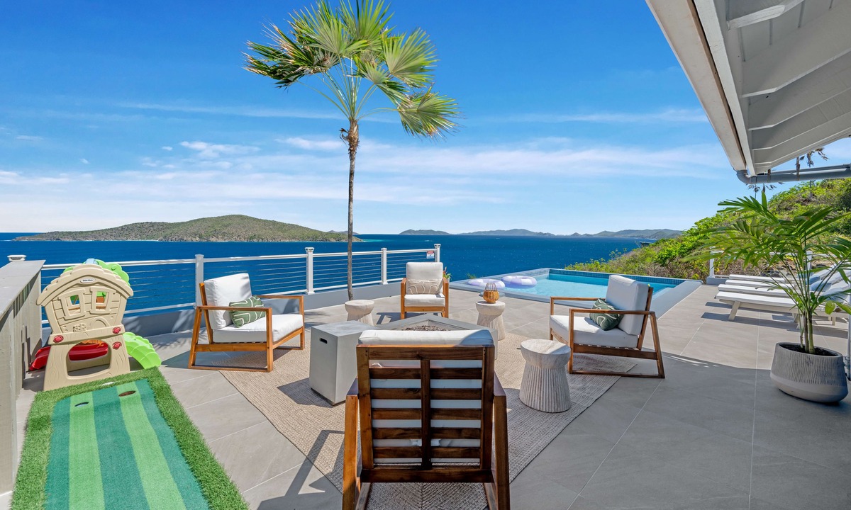 Peterborg House | Ocean View 5BR · Near Magens with Generator & Pool