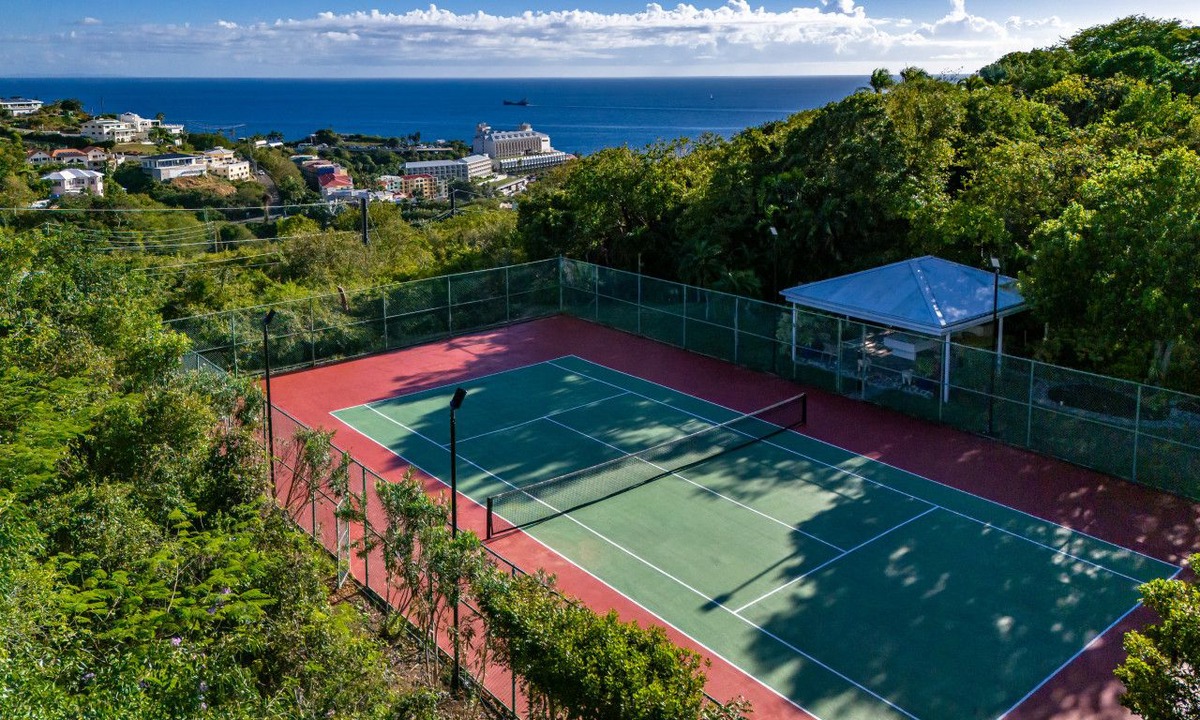 Bellevue Villa | Bellevue Estate- 6BR New remodel w/Restoration Hardware & Tennis