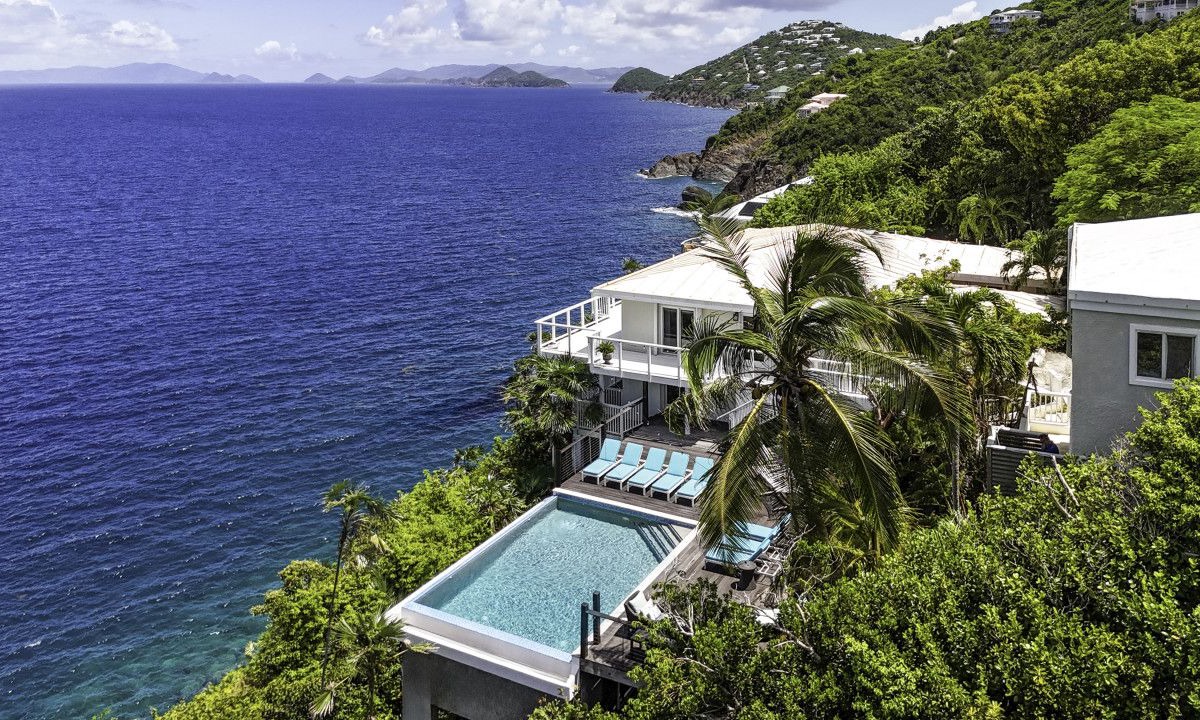 Estate Peterborg Villa | 4BR Waterfront - 5 Minutes To Magen`s
