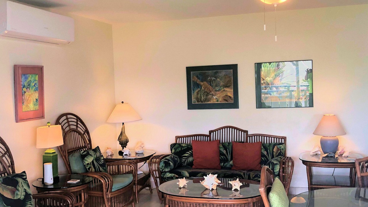 Photo of Livingroom in Estate Golden Rock