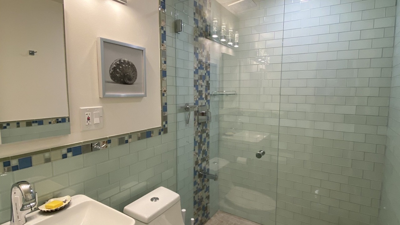 Photo of Bathroom in Cabes Point