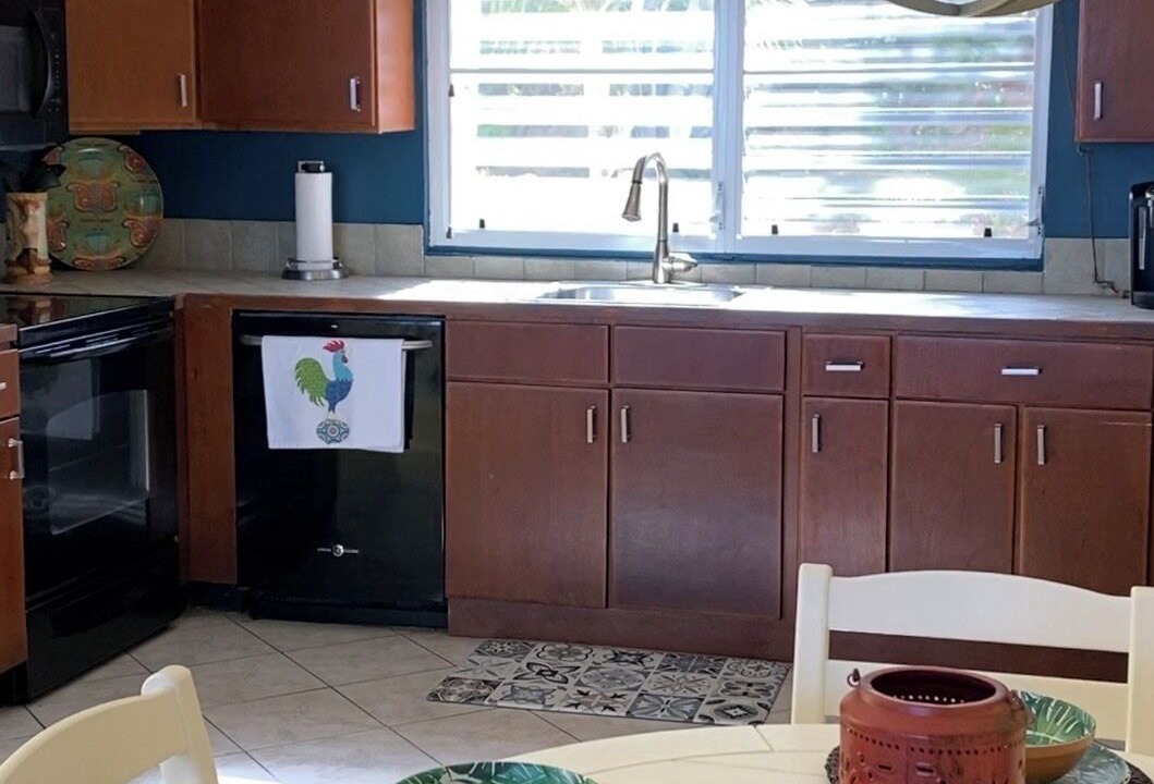 Photo of Kitchen in Estate Coakley Bay