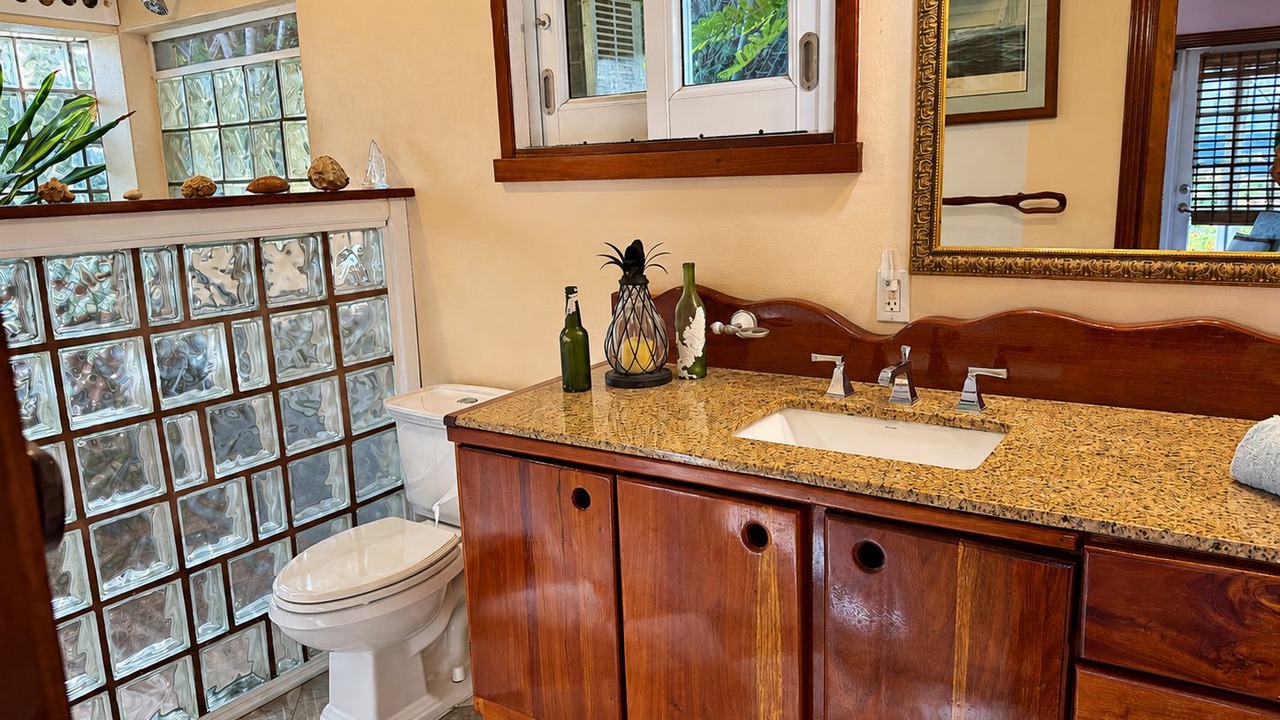 Photo of Bathroom in Red Hook