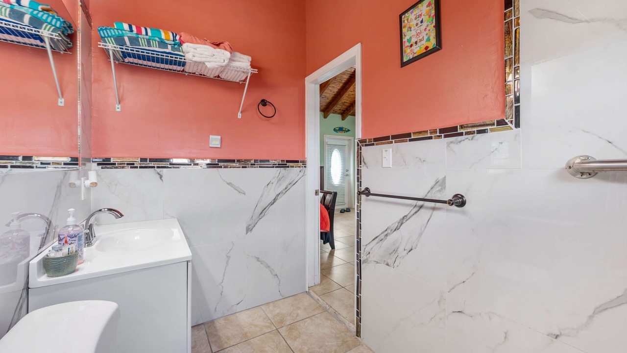 Photo of Bathroom in Anna's Retreat