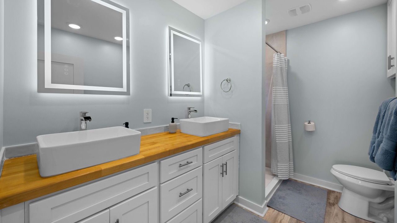 Photo of Bathroom in Estate Frenchman Bay