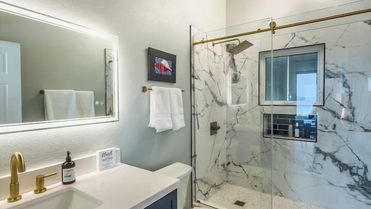 Photo of Bathroom in Estate Sprat Hall
