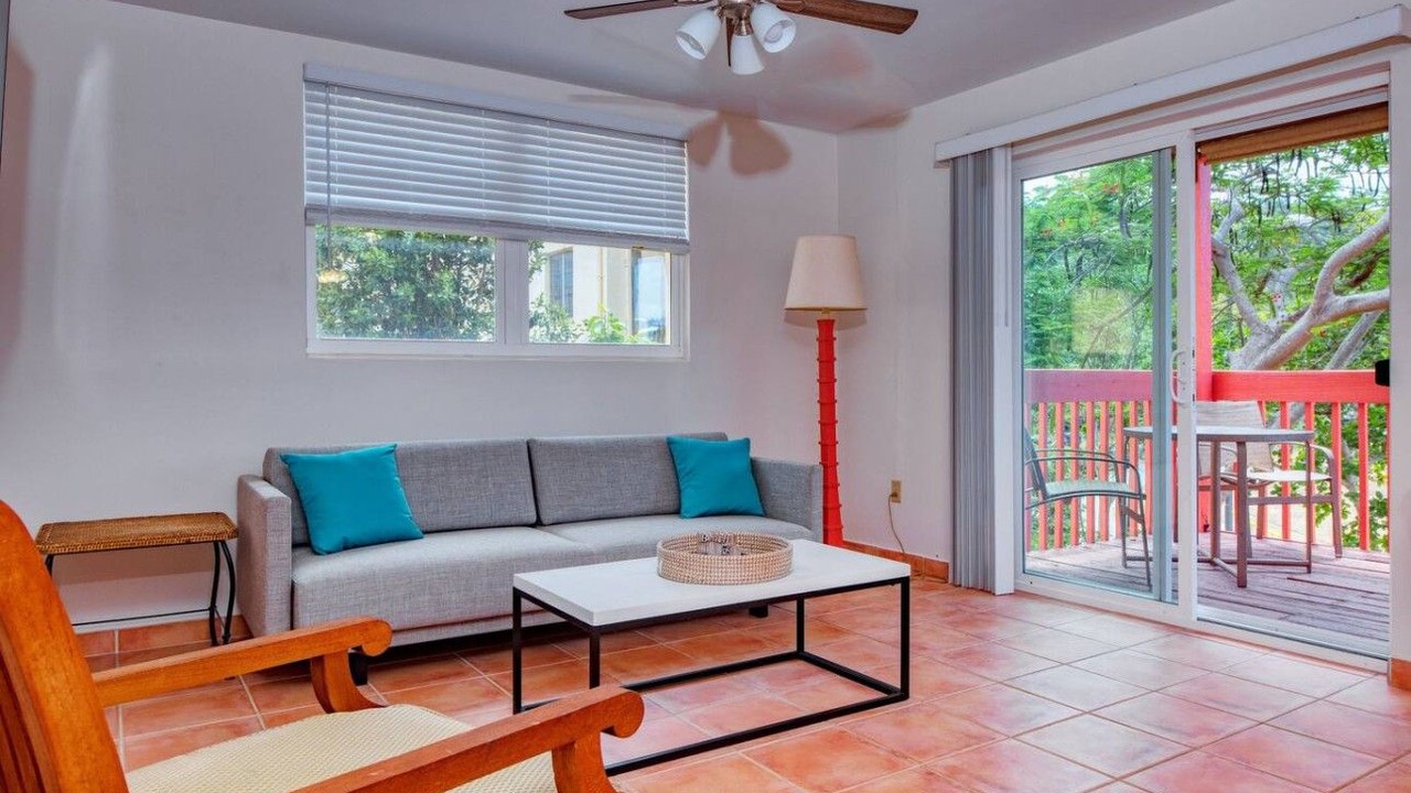 Photo of Livingroom in Contant Hill