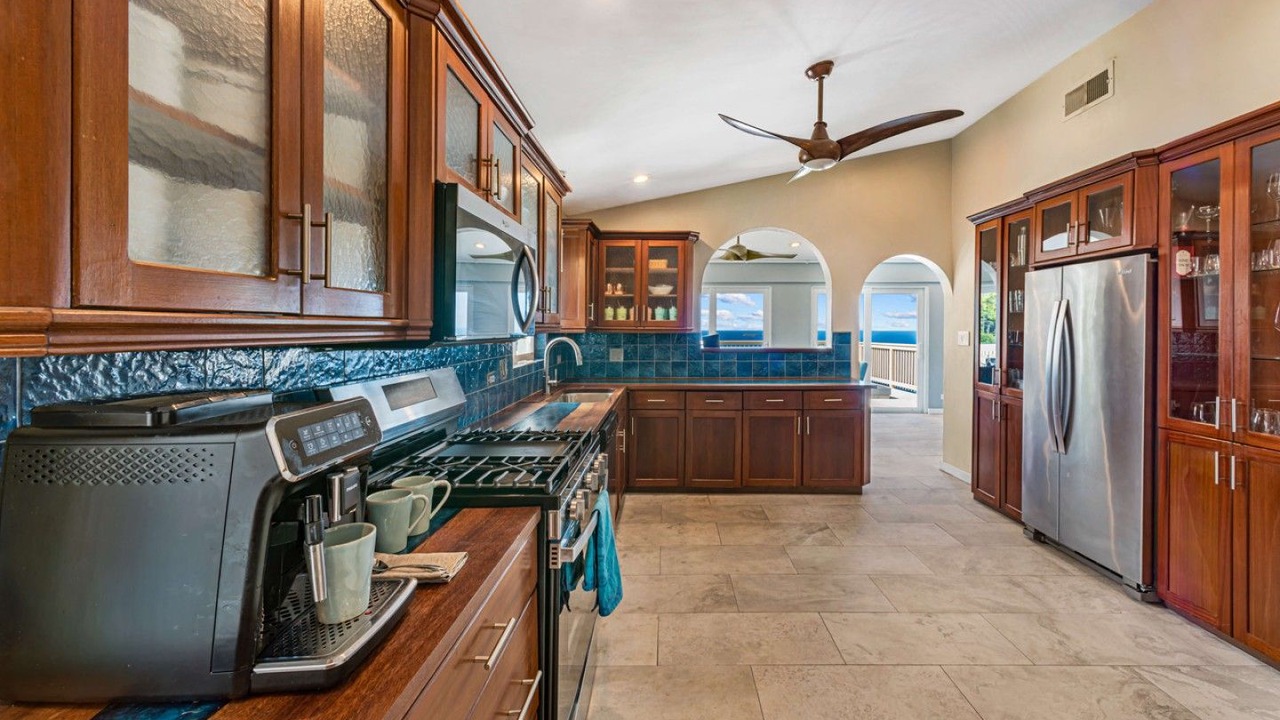 Photo of Kitchen in Estate Caret Bay