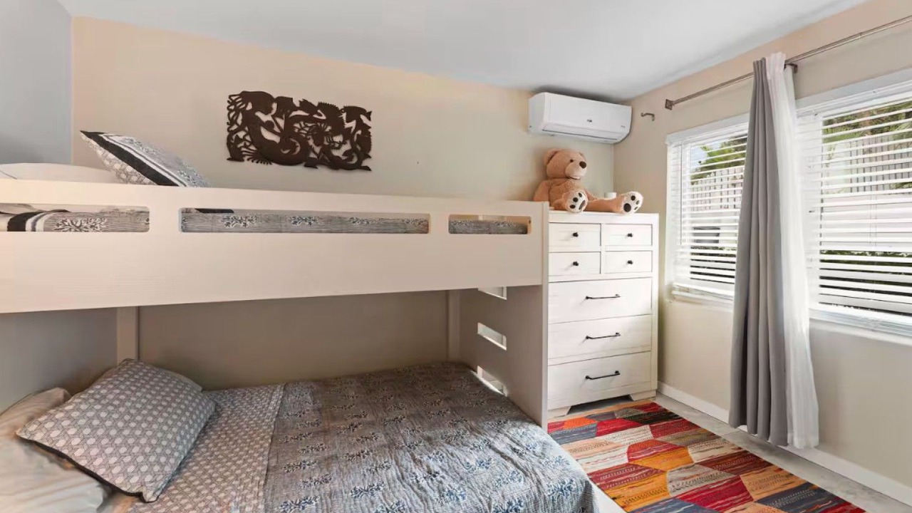 Photo of Bedroom in Estate Caret Bay