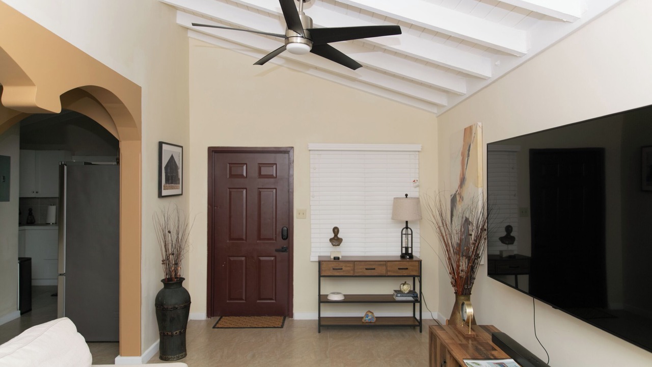 Photo of Livingroom in Anna's Retreat