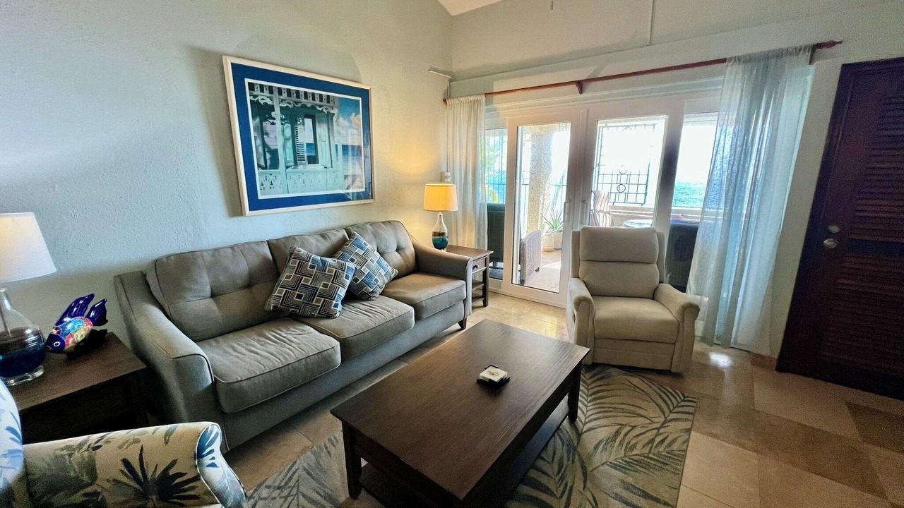 Photo of Livingroom in Estate Golden Rock