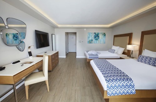 Estate Turner Hole Hotel | Oceans at Carina Bay Adults Only