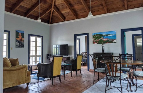 Estate Frenchman Bay Apartment | Aqua