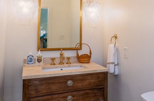 Bellevue Villa | Private 9BR Luxury Estate | Pool, Tennis, Views