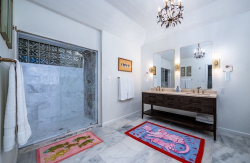 Bellevue Villa | Bellevue Estate- 6BR New remodel w/Restoration Hardware & Tennis