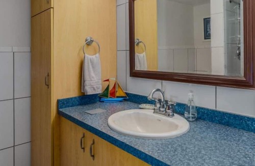 Red Hook Condo | 1Br condo in Sapphire Beach Resort - pool & beach! Sleeps 4