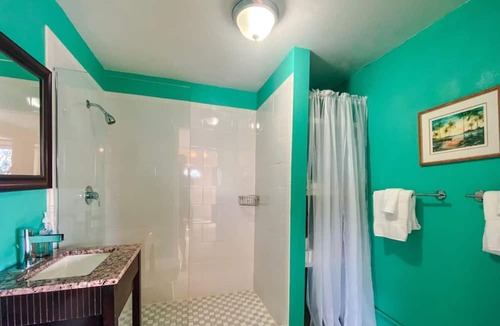 Mafolie Villa | Amazing harbor views & central, gated location! 5 en-suite baths!