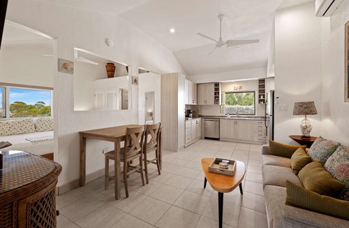 Estate Pastory House | Seabreeze Cottage with private pool and sunset view