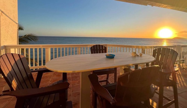 Salty Sway I - 2bed/2bath Beach House in Southside